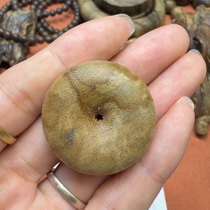 大叶紫檀（黑酸枝木类）