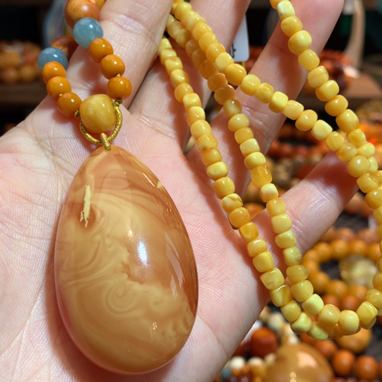 【闪购商品】蜜蜡吊坠(赠链)未镶嵌