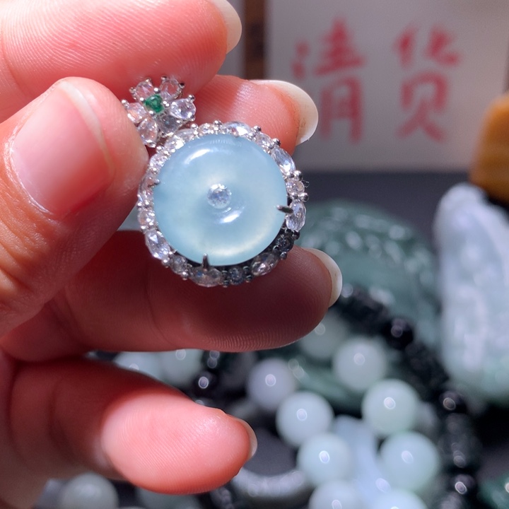 翡翠未镶嵌颈饰保真天然A货翡翠