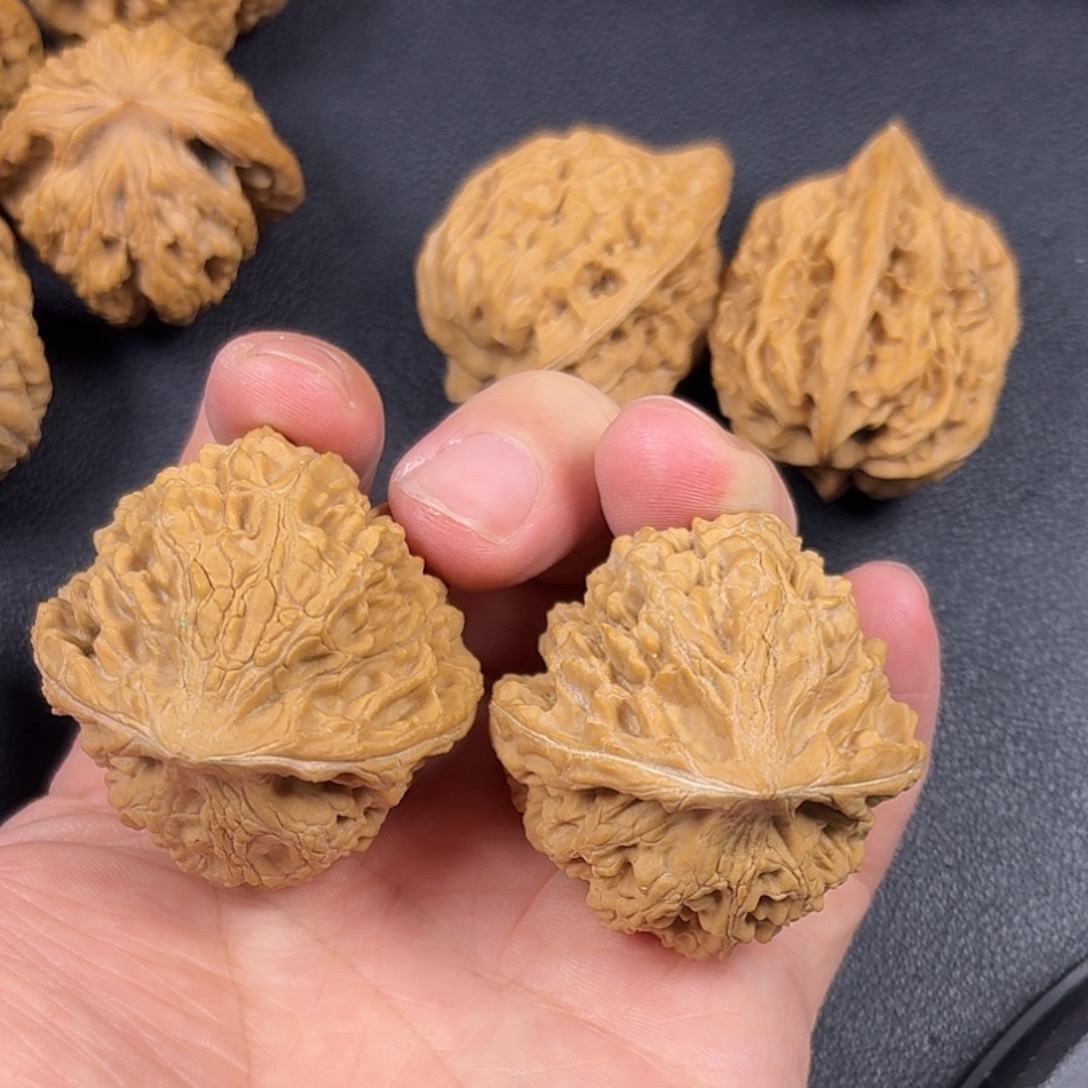 奶***糖吊坠文玩核桃通天八