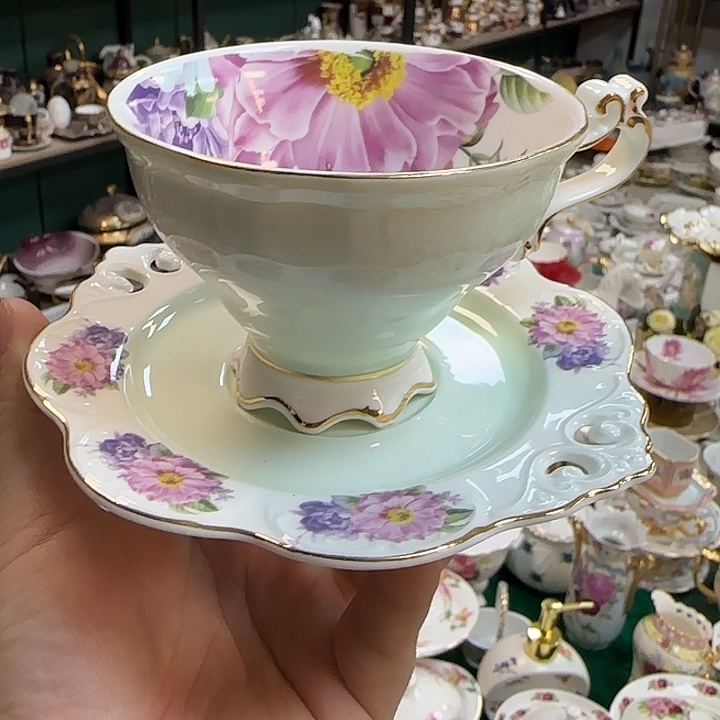 鹿与海陶瓷有限公司