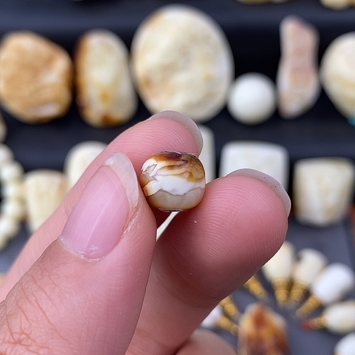 琥珀未镶嵌裸石9老邢c652