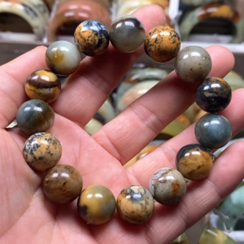 【闪购商品】蛇纹石玉手镯未镶嵌