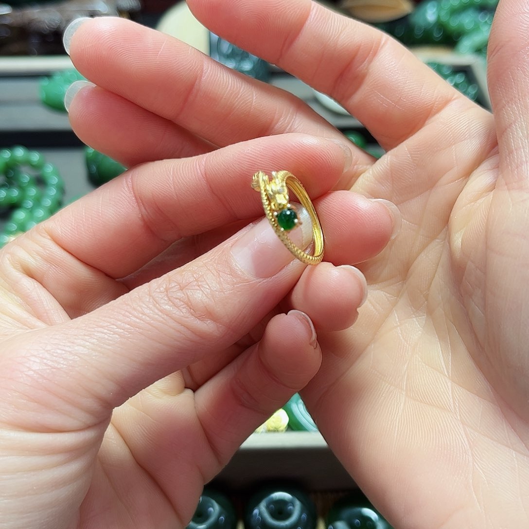 和田玉戒指银S925镀金镶嵌沐***！