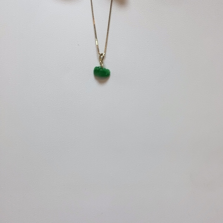 翡翠18K金镶嵌颈饰简单