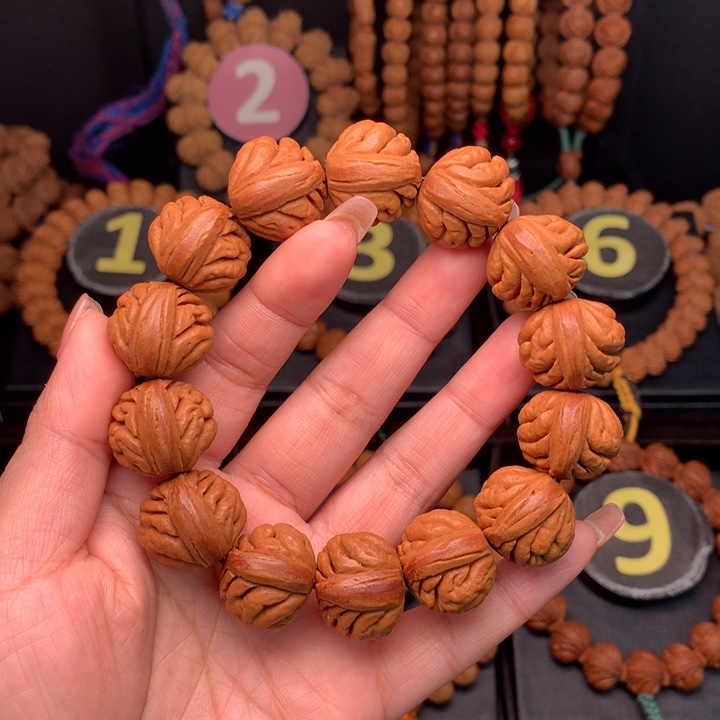 桃核吊坠2.0野生豹子头手串