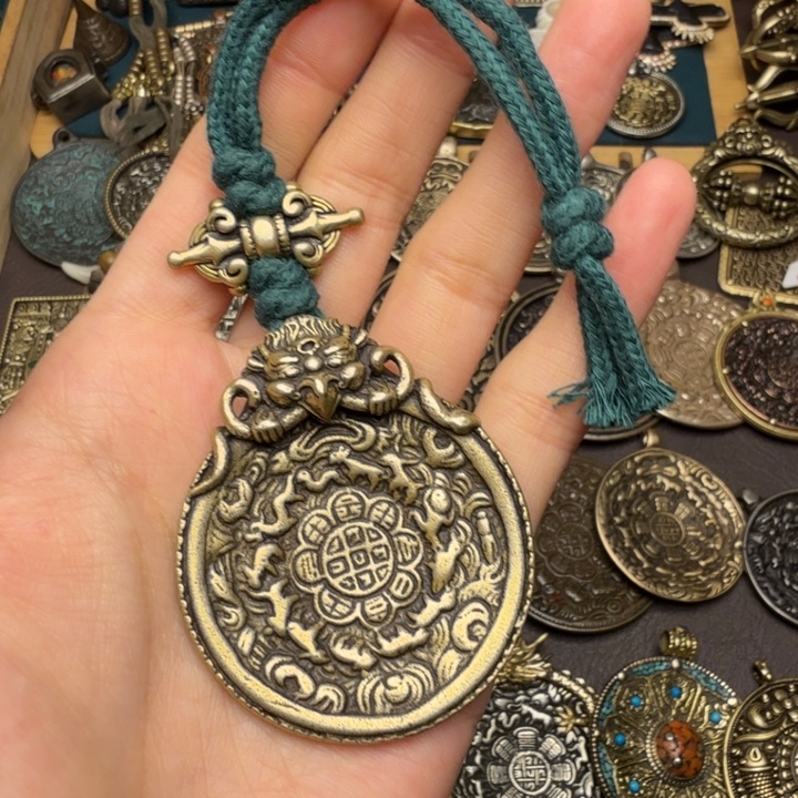 藏传文玩九宫如图