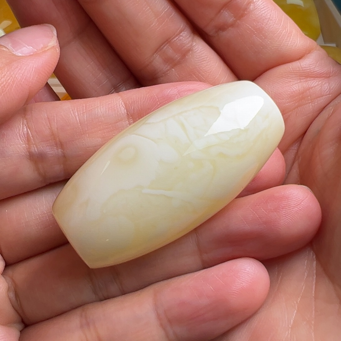 蜜蜡吊坠(不含链)未镶嵌无优化