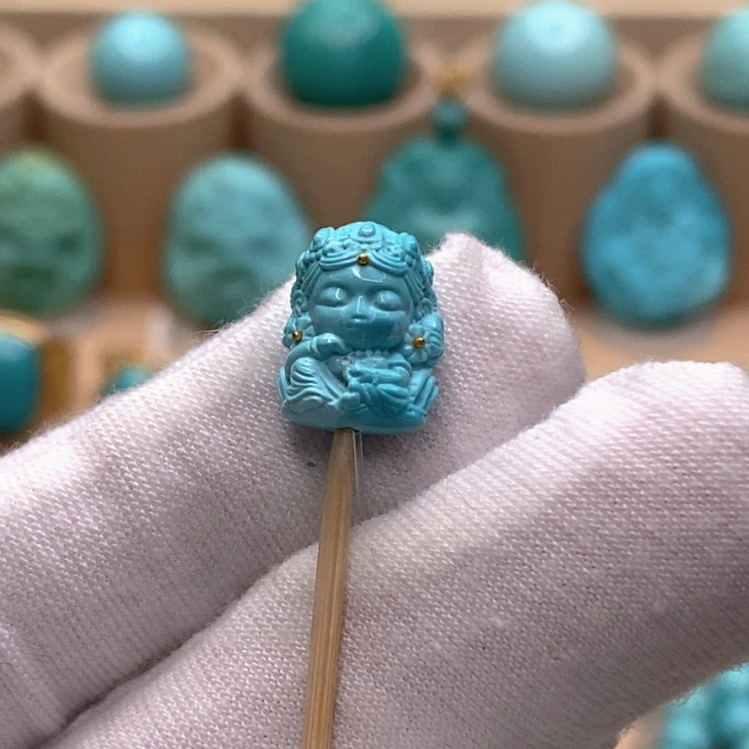 绿松石未镶嵌珠宝奇石