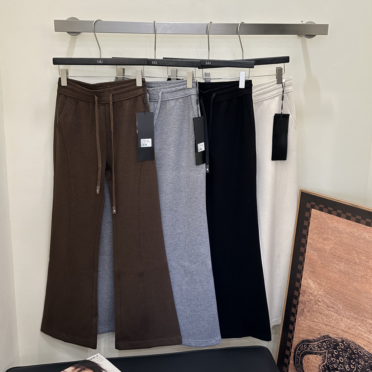 ｛李李｝抽绳加厚微喇裤8612