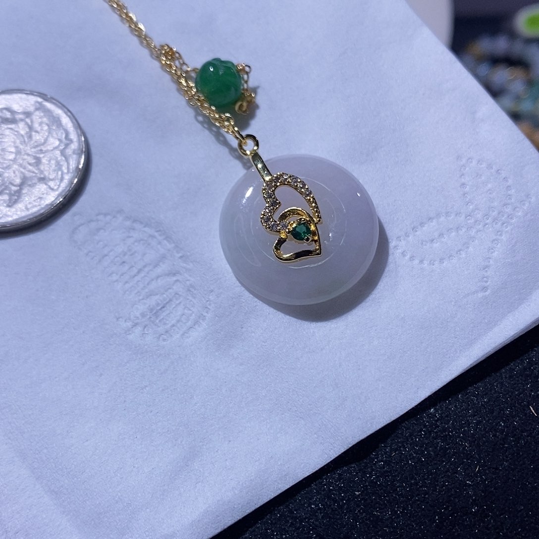 翡翠吊坠(不含链)未镶嵌