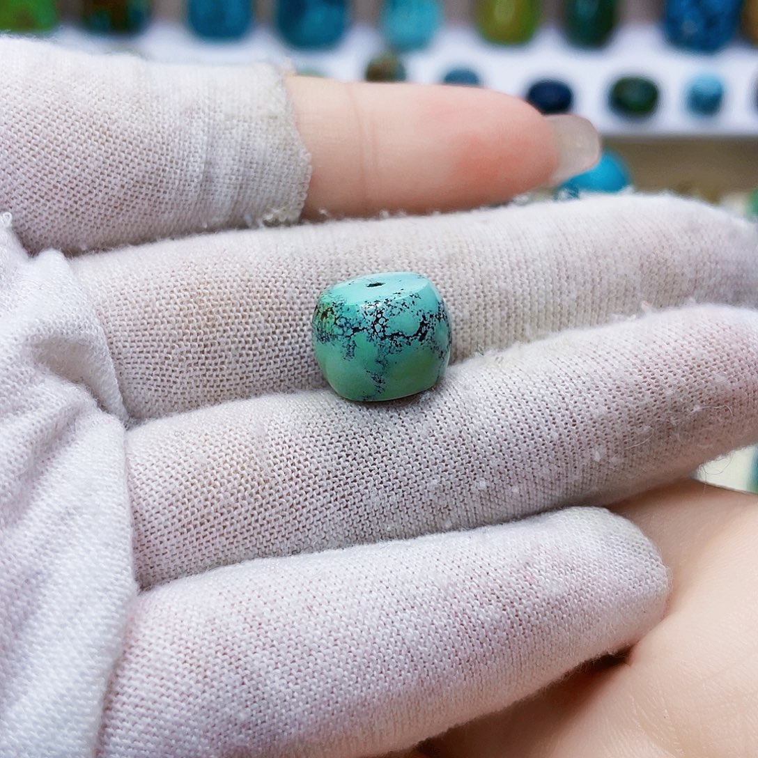 绿松石未镶嵌饰品