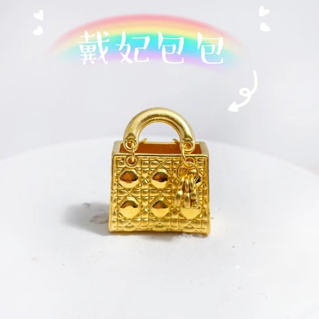 【创隆黄金】999足金黄金戴妃包摆件