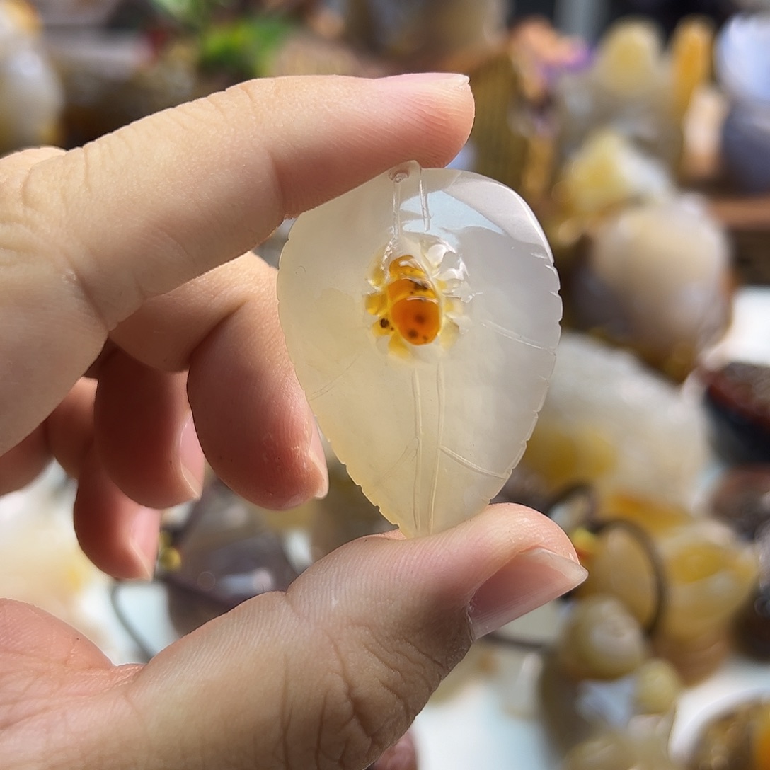 北***司玛瑙/玉髓未镶嵌颈饰