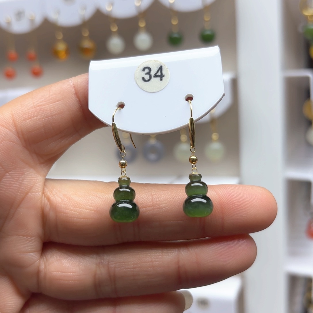 和田玉耳饰18K金镶嵌小****）