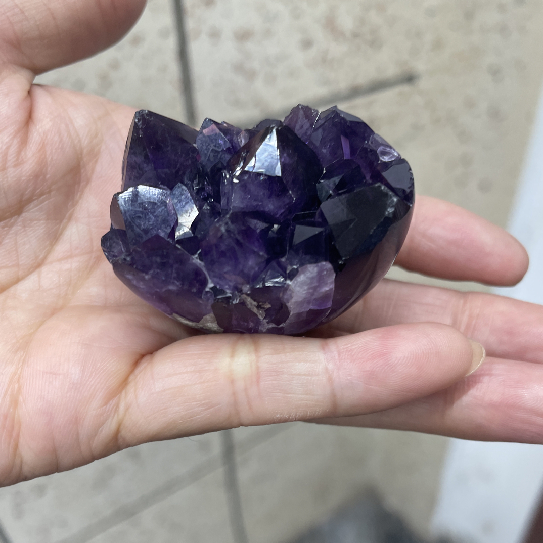 天然的紫水晶小摆件