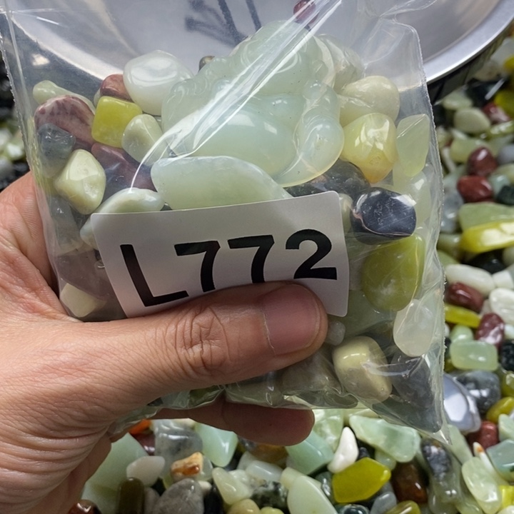 蛇纹石玉鱼缸石未镶嵌