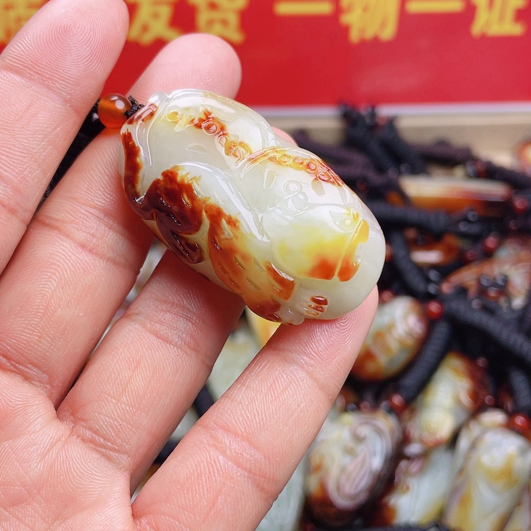 和田玉颈饰未镶嵌