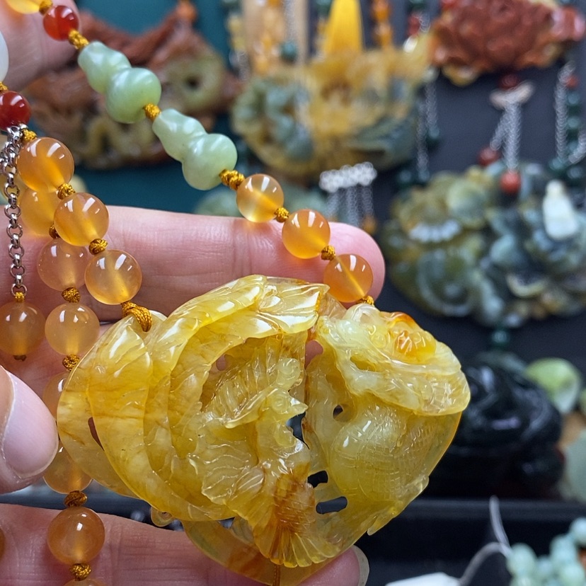 【闪购商品】蛇纹石玉未镶嵌吊坠