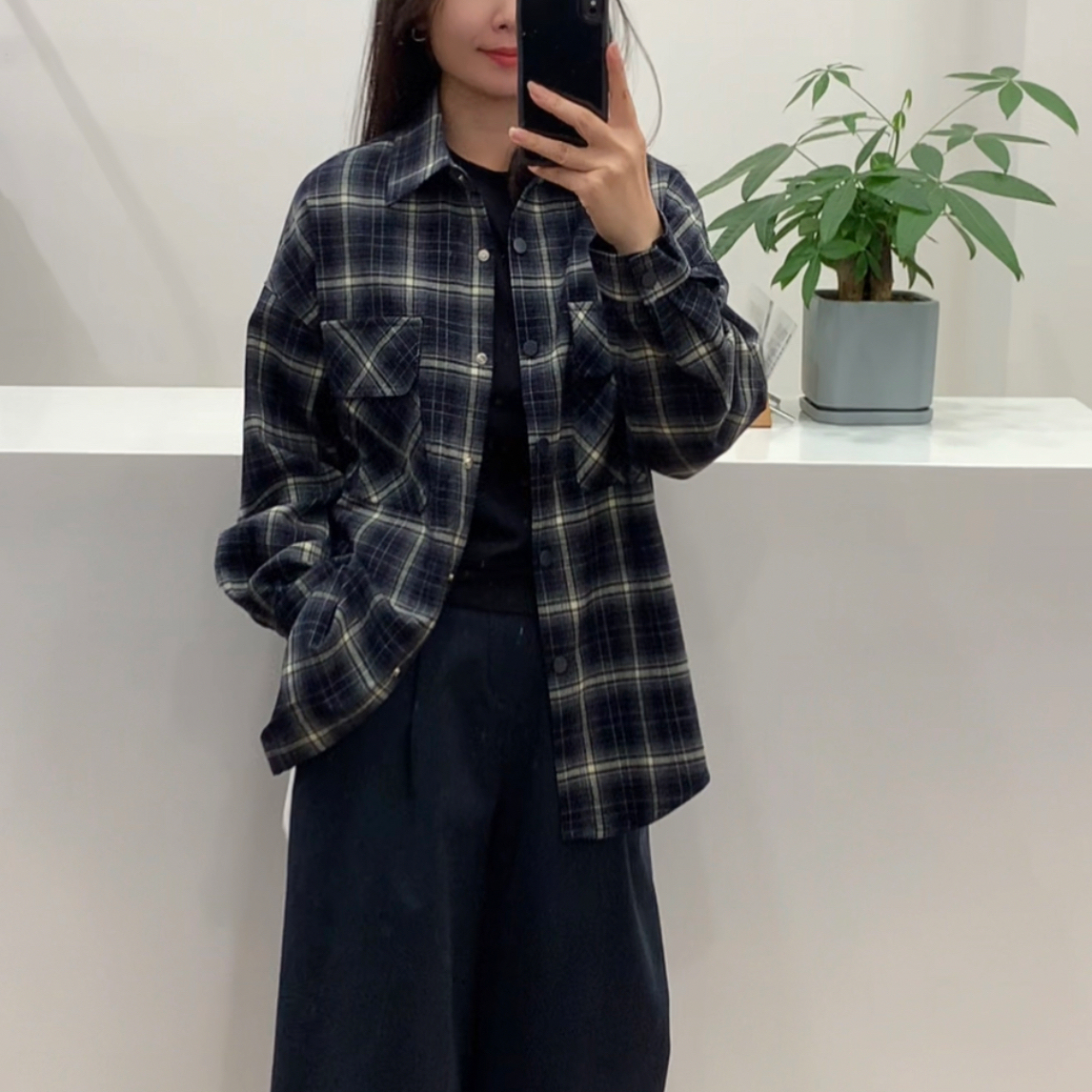 秋季磨毛长袖格子衬衫单排多扣中长款休闲百搭