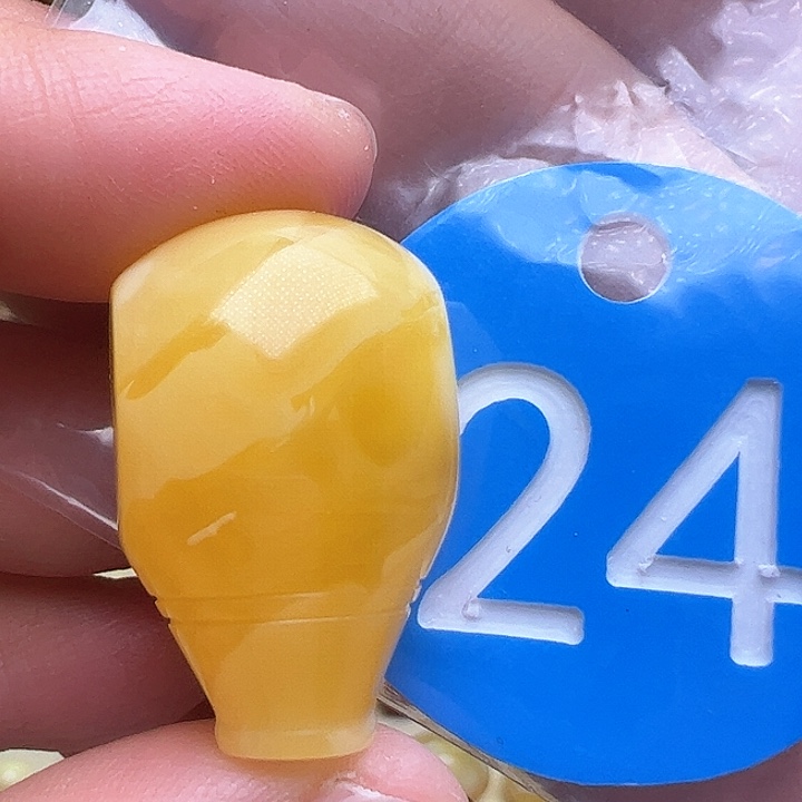 未镶嵌蜜蜡裸石16.6m m