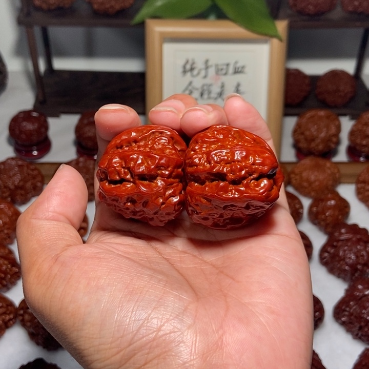 大***形文玩核桃吊坠蛤蟆头