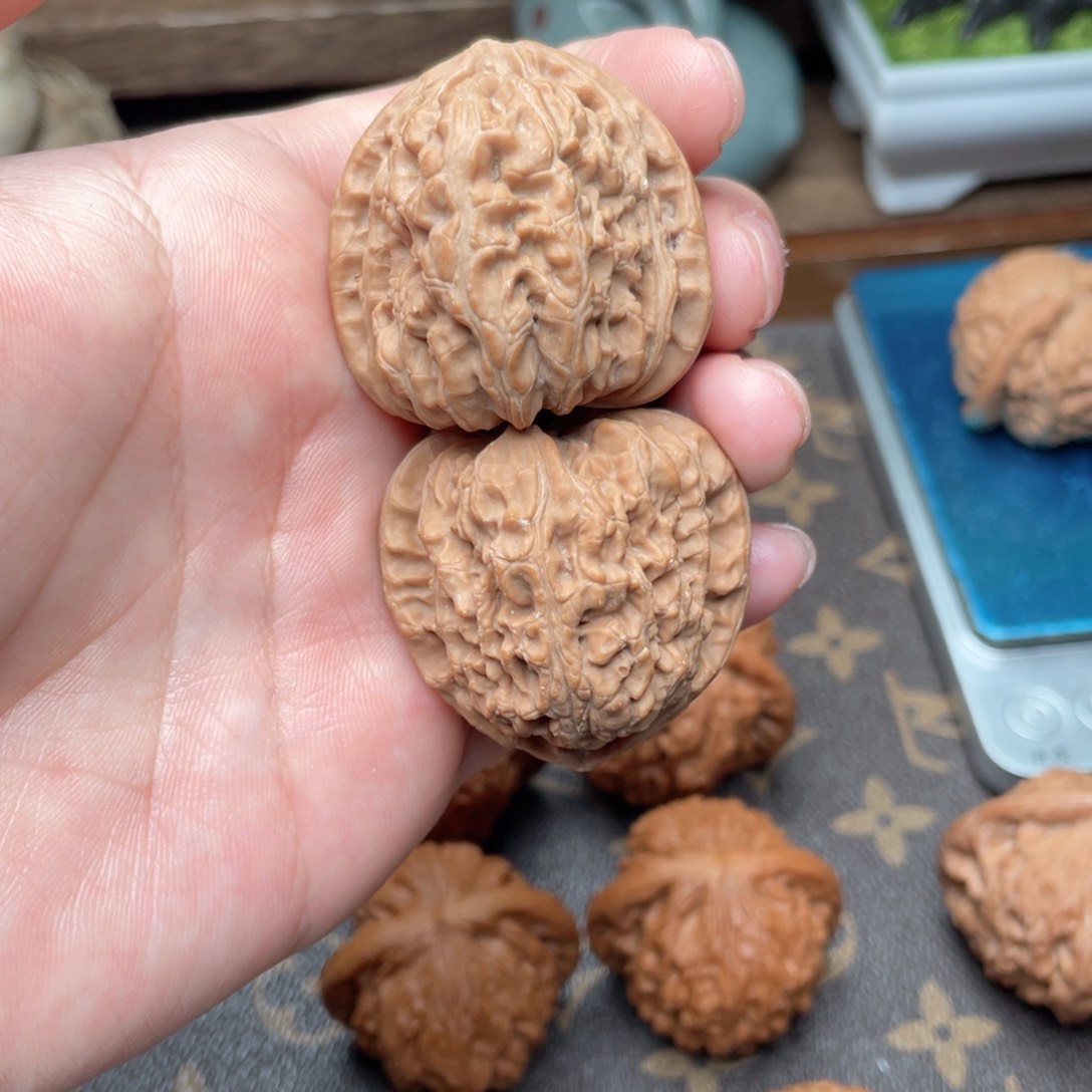 文玩核桃把件G4号36白狮子