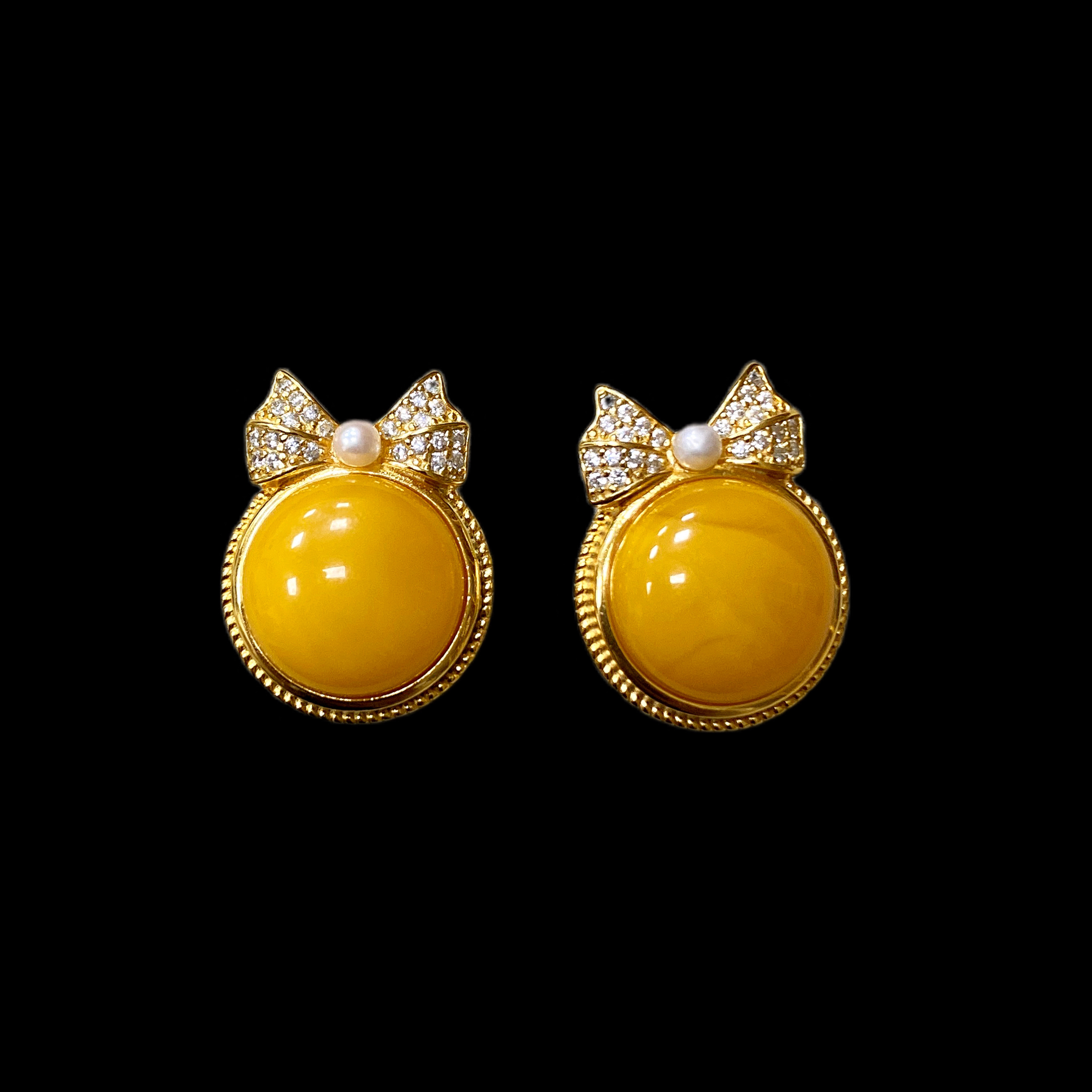 N0124蜜蜡耳钉孤品