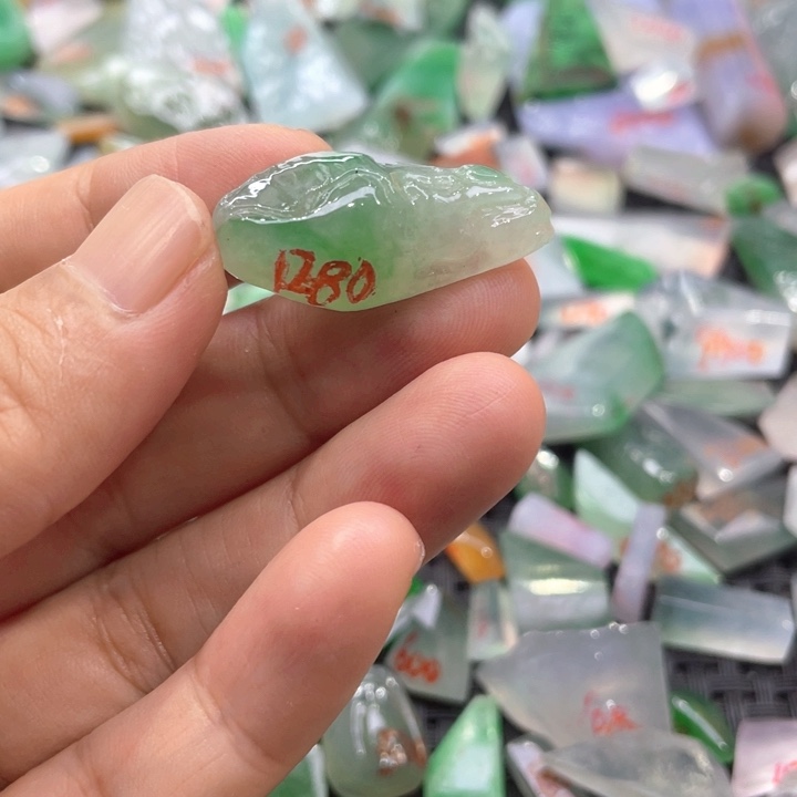 定制翡翠未镶嵌天然翡翠