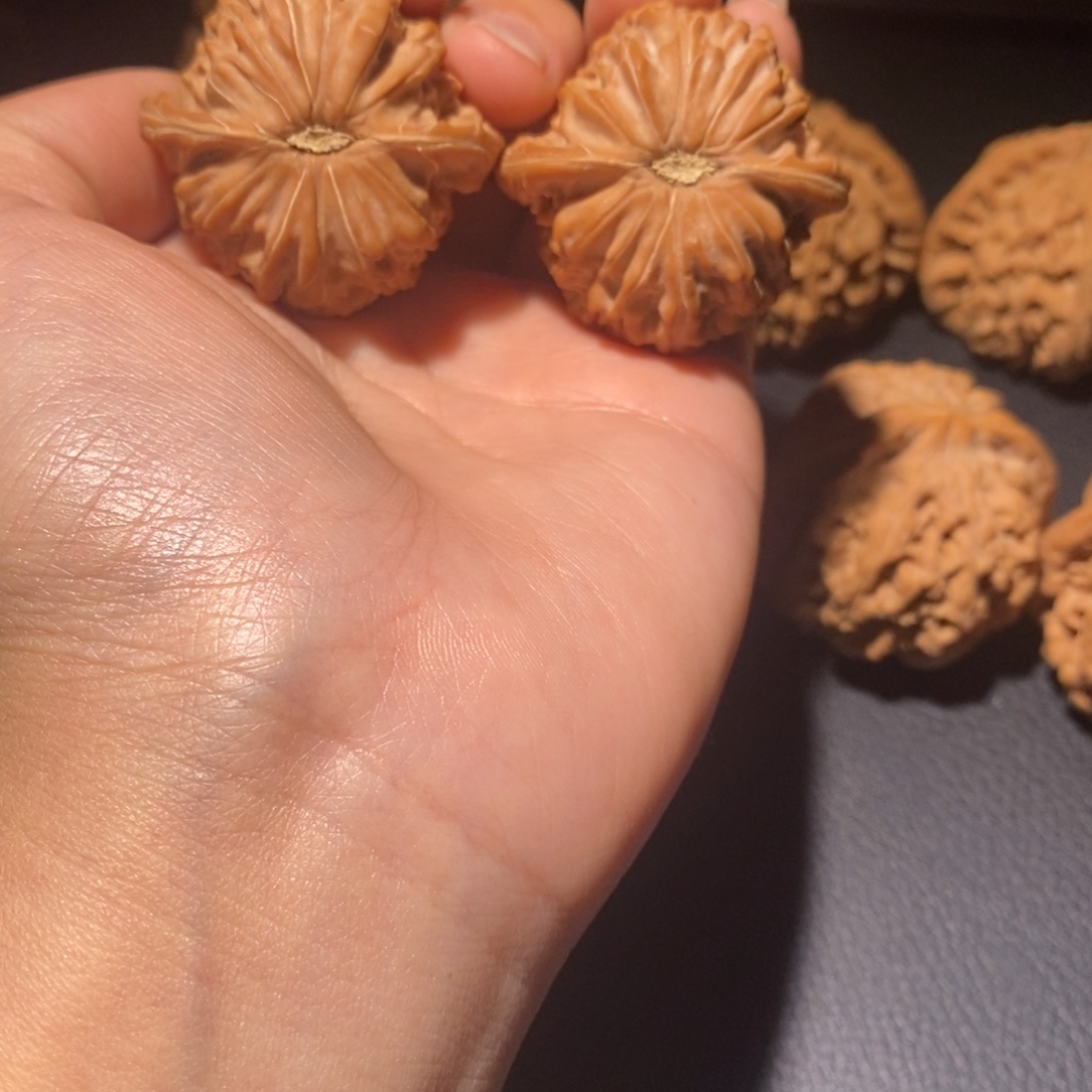 文玩核桃吊坠山地磨