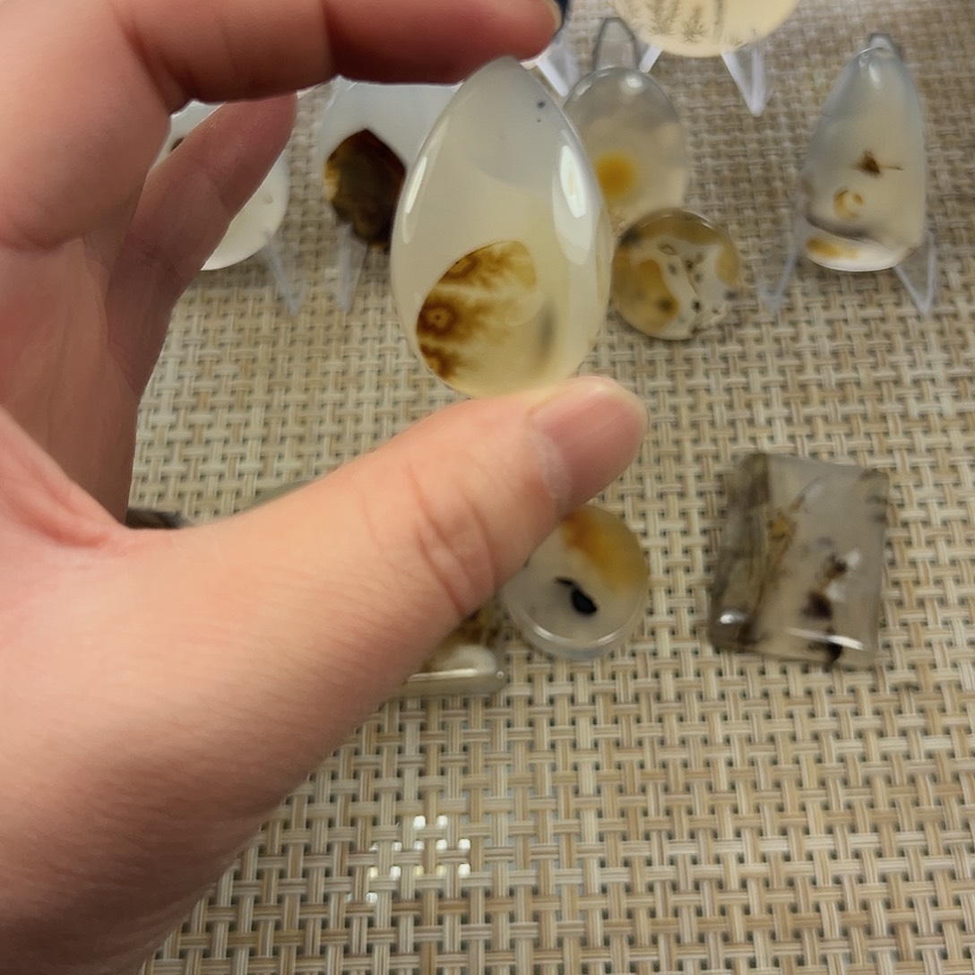 玛瑙/玉髓未镶嵌颈饰