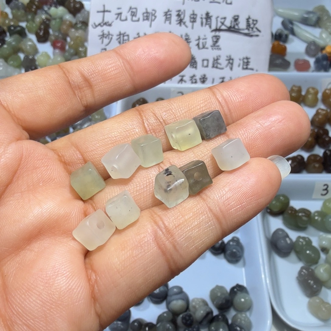 和田玉未镶嵌珠宝奇石