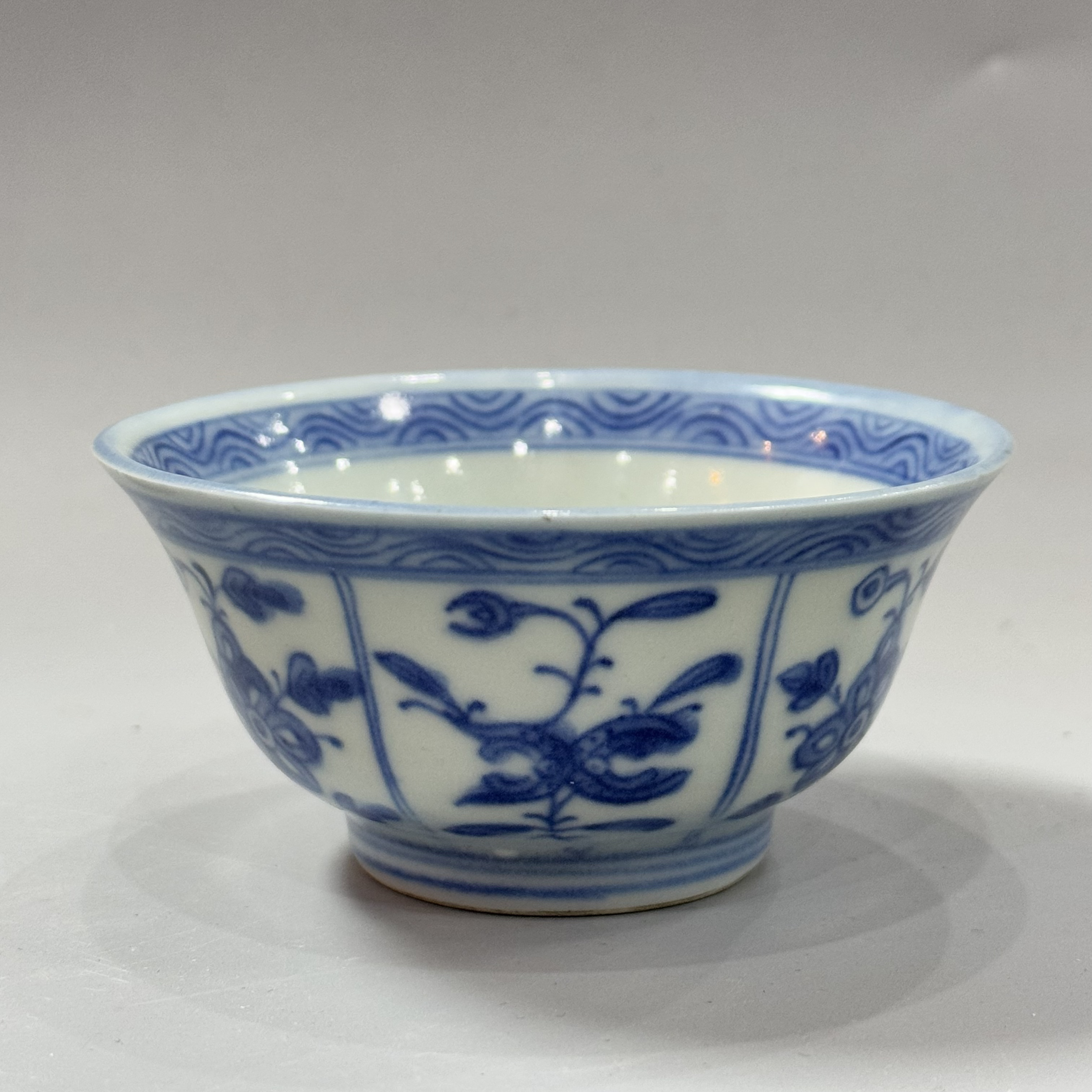 青花折枝三多纹杯 茶圆 直径9.5 当代瓷