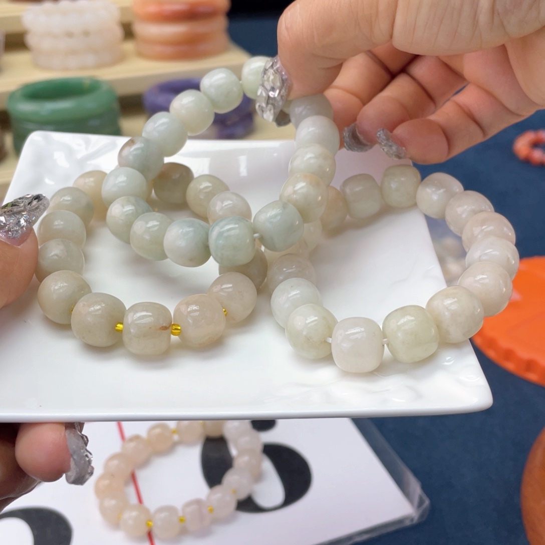 石英质玉未镶嵌手镯