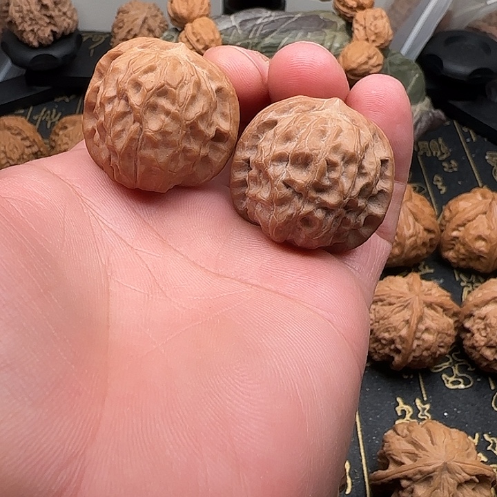 桃核吊坠石门元宝狮子头