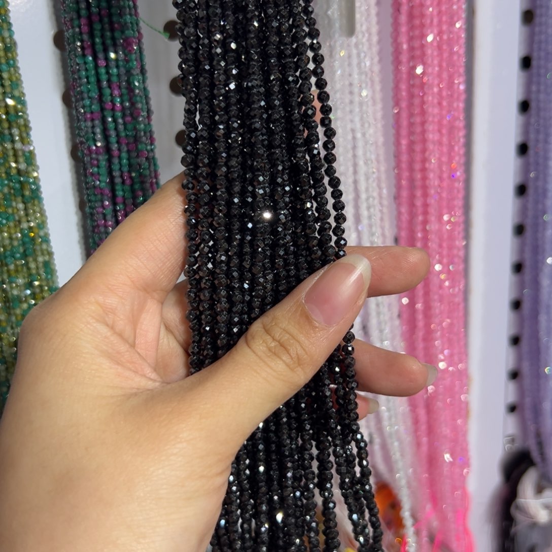 锆石非金属锆石黑色卡三两条