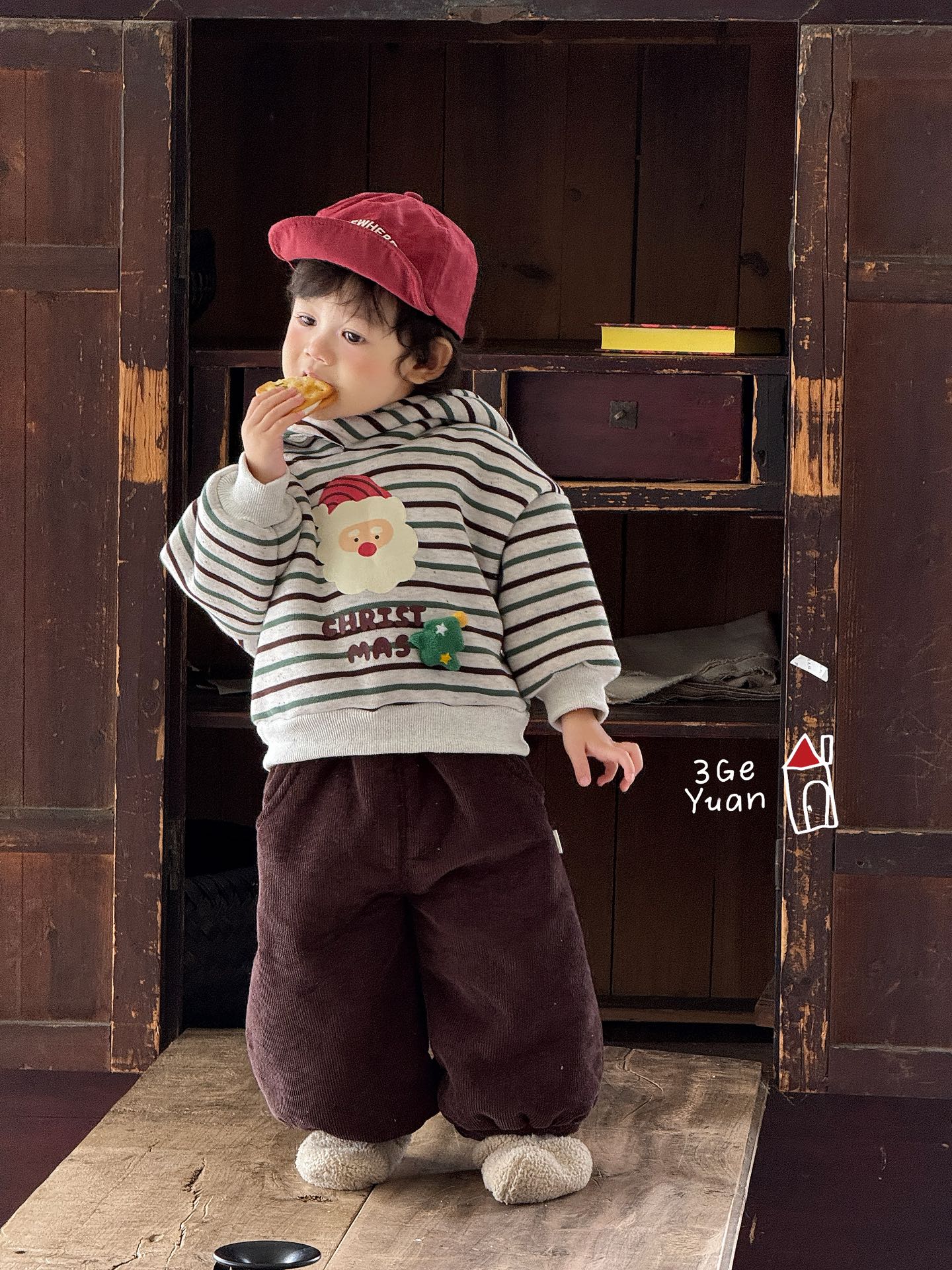 三个院2025年款条纹圣诞老人连帽卫衣+裤子