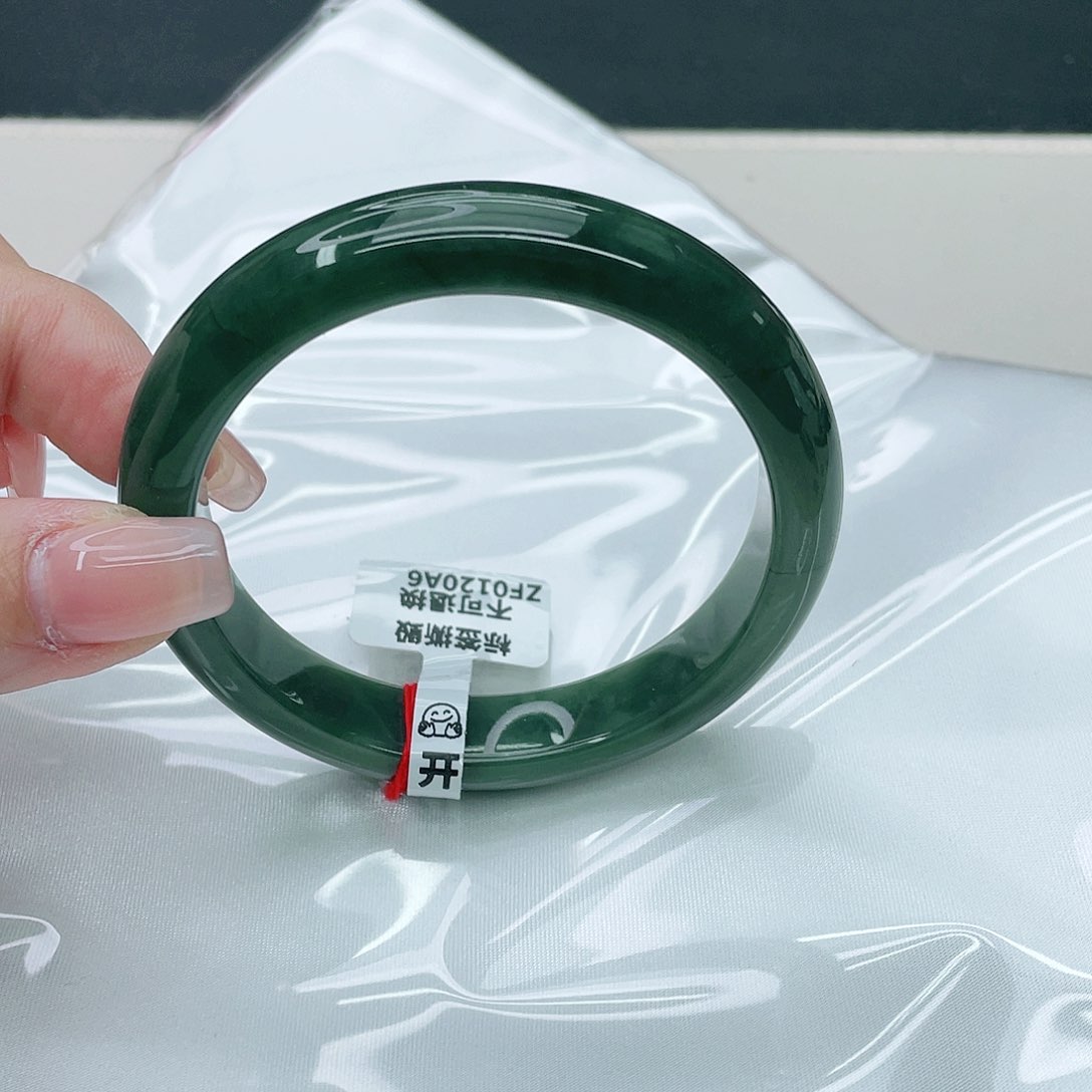 翡翠手镯未镶嵌正58.7