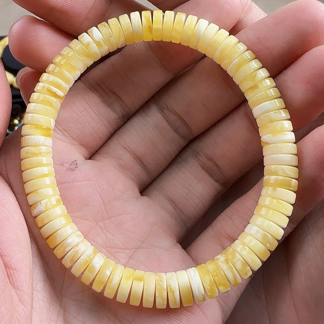 琥珀裸石未镶嵌蜜蜡