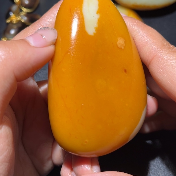 和田玉未镶嵌珠宝奇石