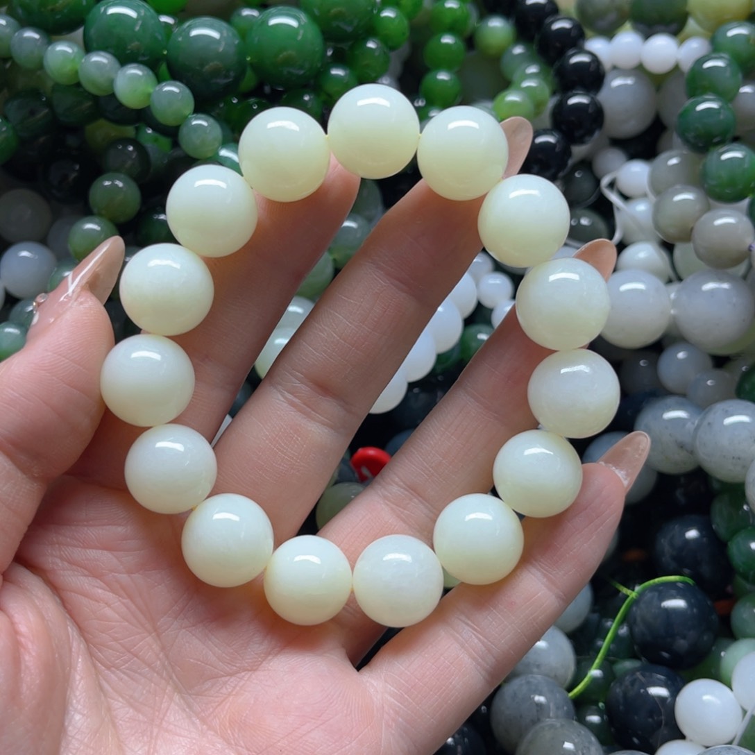 未镶嵌和田玉手串