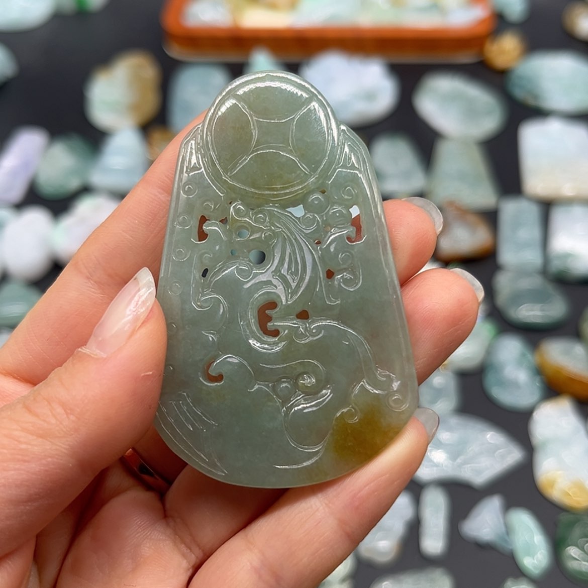 【闪购商品】翡翠颈饰未镶嵌仿古龙