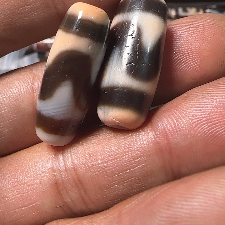 玛瑙/玉髓散珠虎牙