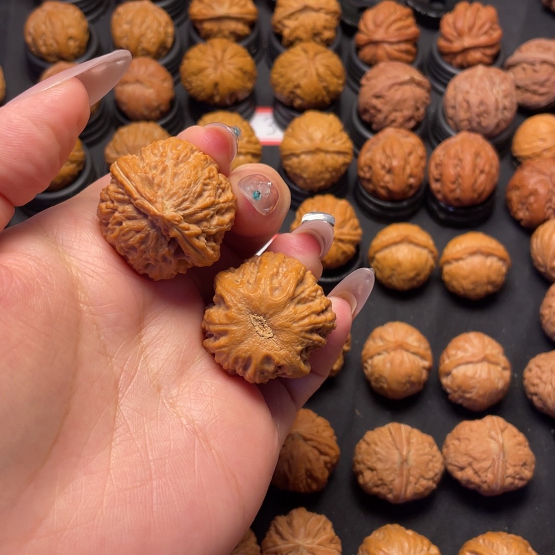 *****吊坠文玩核桃。。。。。。。