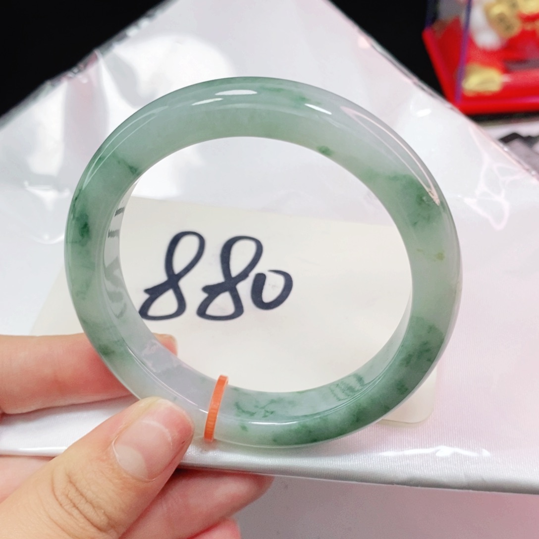 翡翠手镯未镶嵌正圈55.56