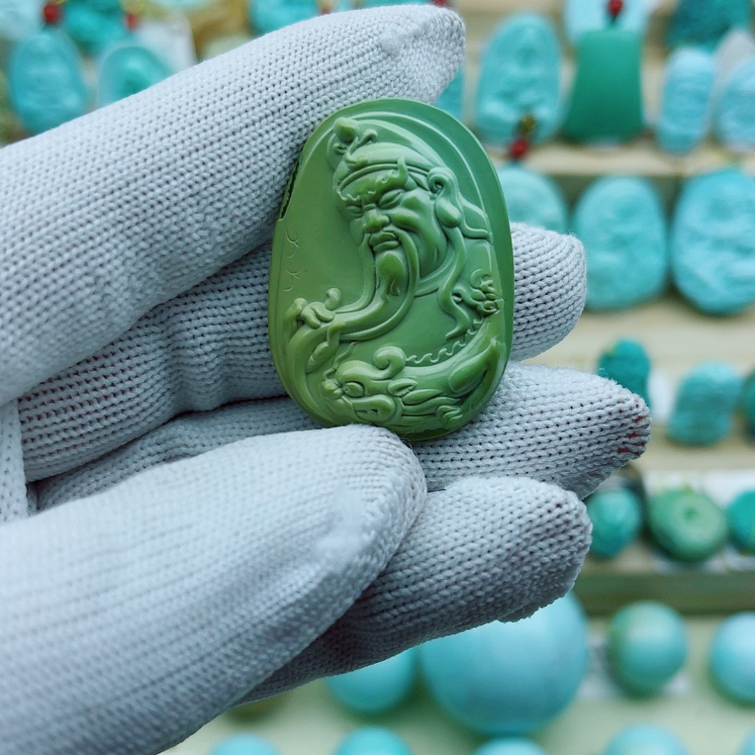 绿松石未镶嵌珠宝奇石