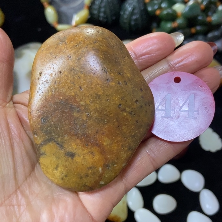 和田玉（糖玉）未镶嵌挂件