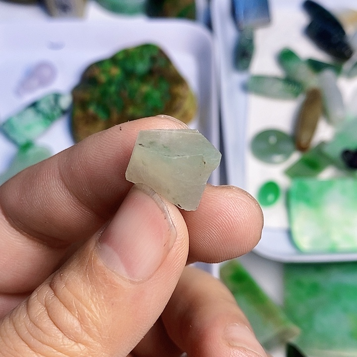 翡翠散珠天然翡翠A货挂件