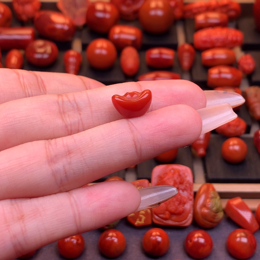 南红玛瑙未镶嵌川料原矿精工元宝12.2mm