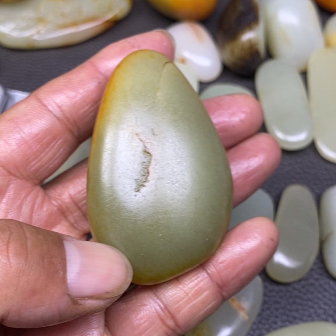 和田玉挂件未镶嵌